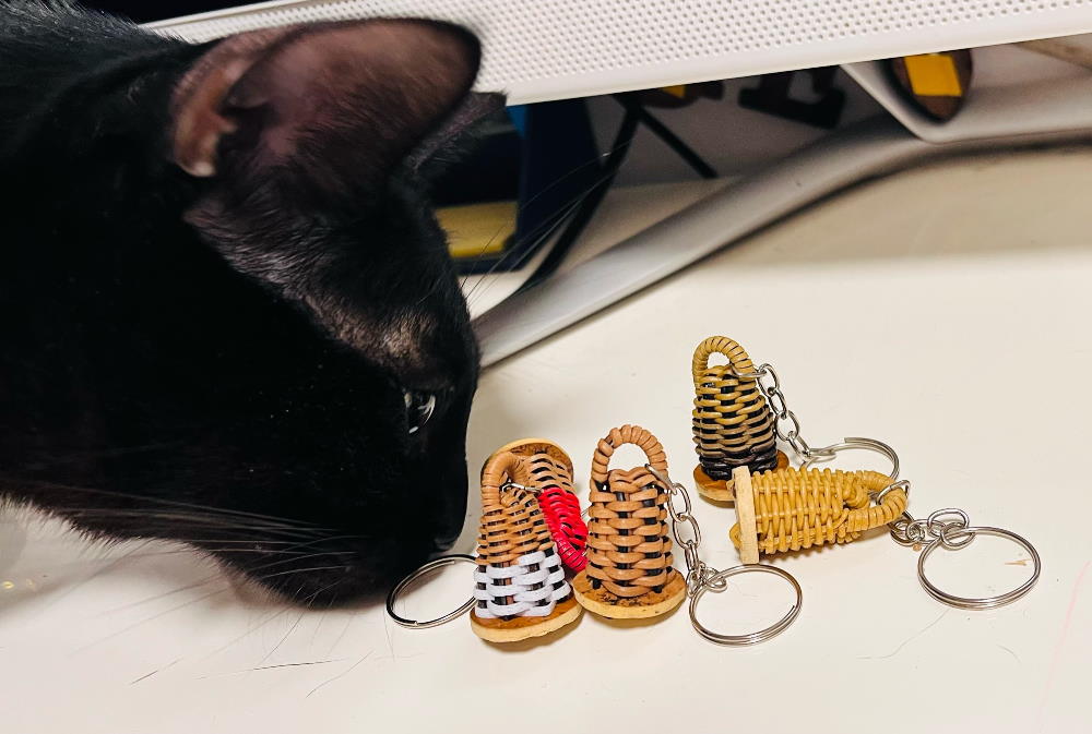 מחזיק מפתחות מיני קאשישי - עבודת יד מברזיל - צבעים שונים 11 מחזיק מפתחות מיני קאשישי שייקר עבודת יד מברזיל