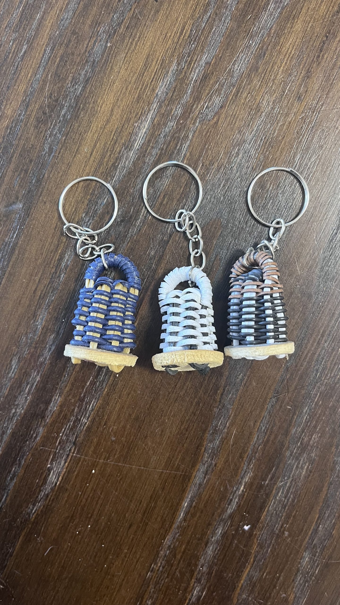 מחזיק מפתחות מיני קאשישי - עבודת יד מברזיל - צבעים שונים 1 מחזיק מפתחות מיני קאשישי - עבודת יד מברזיל - צבעים שונים